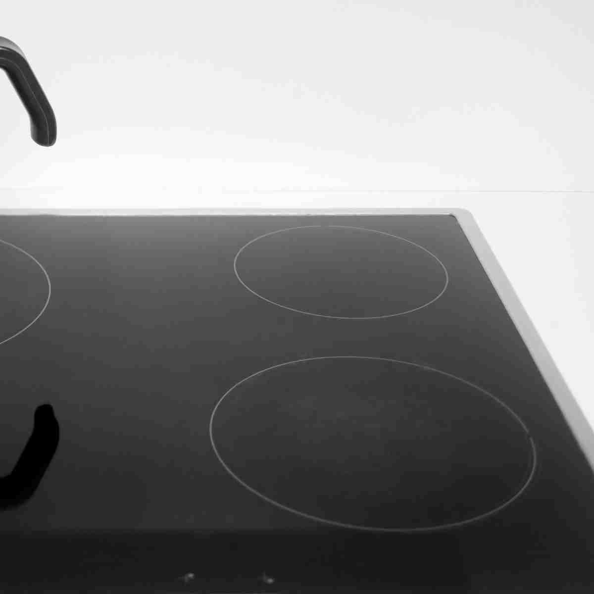 Entretenir une plaque de cuisson en vitrocéramique